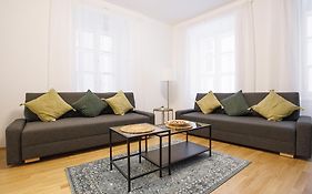 Kumpfgasse Premium by ichbucheAT